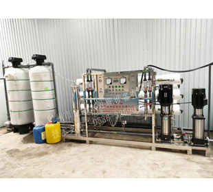 雙級凈水設備安裝現場